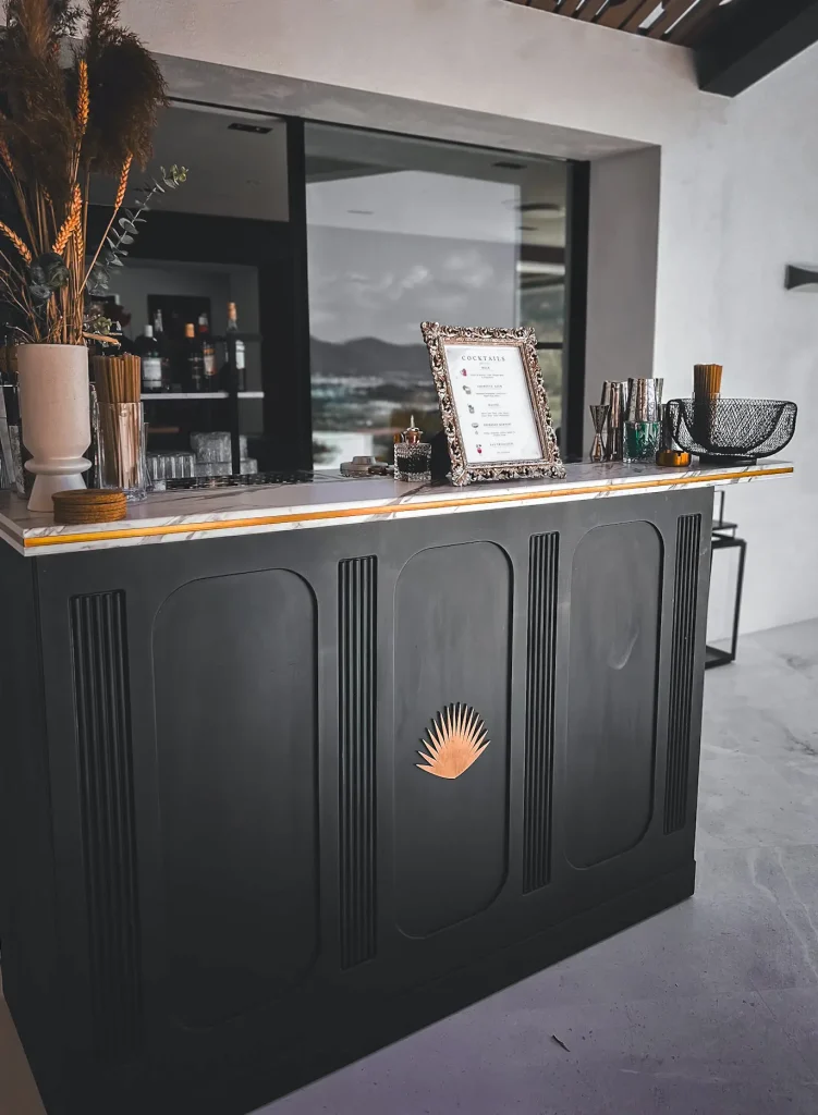 single-dark-bar-mobile-bar